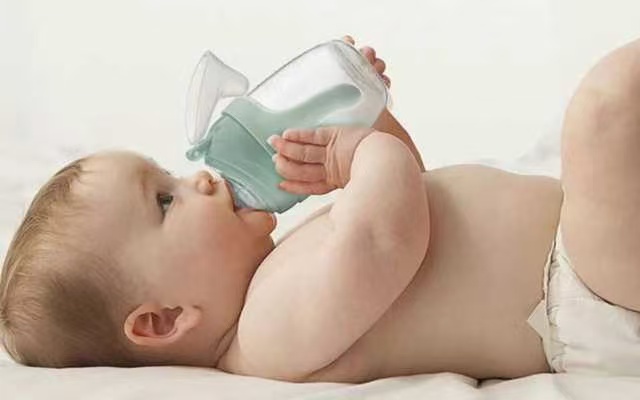 [母乳喂養(yǎng)]奶水供應(yīng)不足不要急，這樣喂寶寶就好