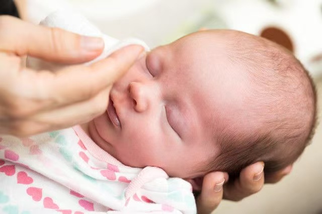 兒科醫(yī)生分享：教你一眼識別新生兒異常的5大表現！